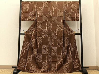 平和屋着物■リョウコキクチ　Ryoko Kikuchi　小紋　花唐草文　金彩　洗える着物　BAAY3595hj