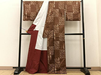 平和屋着物■リョウコキクチ　Ryoko Kikuchi　小紋　花唐草文　金彩　洗える着物　BAAY3595hj