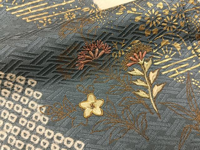 平和屋着物●訪問着　駒刺繍　絞り　秋草文　金彩　正絹　逸品　BAAY3623hj