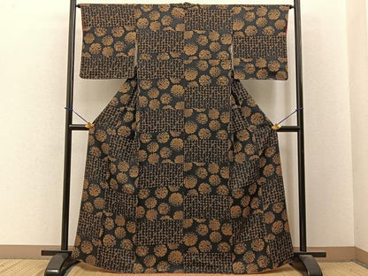 平和屋着物●上質な小紋　雪輪草花文　黒地　正絹　逸品　BAAY3631hj