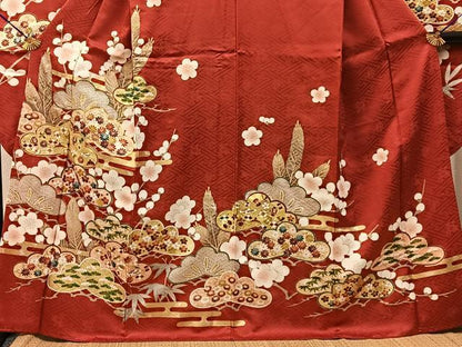 平和屋着物●豪華振袖　駒刺繍　松竹梅　宝尽くし　金彩　三越扱い　正絹　逸品　BAAY3641hj