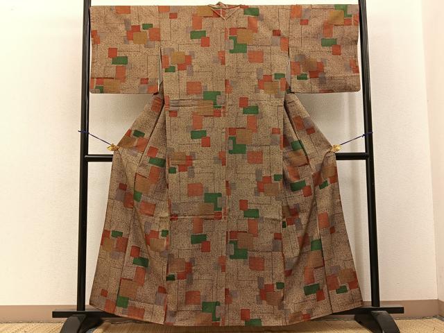 平和屋着物■本場染大島紬　幾何学文様　鈴乃屋扱い　正絹　逸品　BAAY3690hj