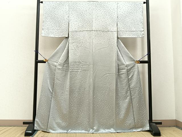 平和屋着物●上質な色無地　舞蝶地紋　絹鼠色　正絹　逸品　BAAY3714hj