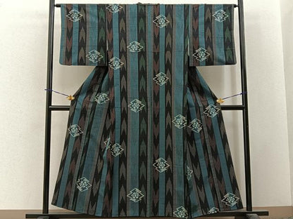 平和屋着物■上質な紬　松皮菱花文　正絹　逸品　BAAY3727hj