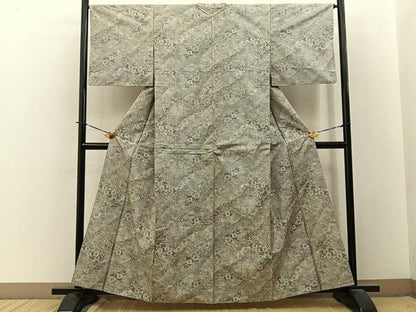 平和屋着物●本場大島紬　7マルキ　総絣　有職菊文　正絹　逸品　BAAY3779hj