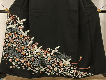 平和屋着物■豪華黒留袖　刺繍　飛鶴宝尽くし文　金彩　正絹　逸品　BAAY3786hj