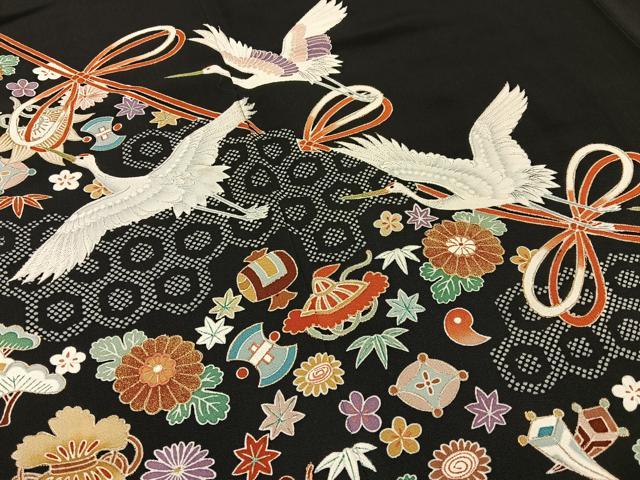平和屋着物■豪華黒留袖　刺繍　飛鶴宝尽くし文　金彩　正絹　逸品　BAAY3786hj
