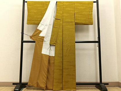 平和屋着物■上質な色無地　霞地紋　山吹茶色　正絹　逸品　BAAY3842hj