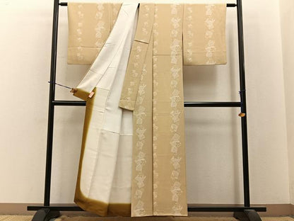 平和屋着物●上質な小紋　破れ色紙舞桜文　正絹　逸品　BAAY3853hj