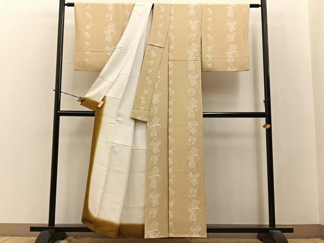 平和屋着物●上質な小紋　破れ色紙舞桜文　正絹　逸品　BAAY3853hj