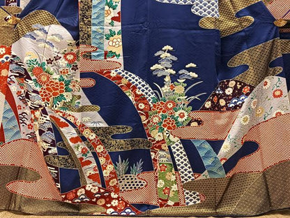 平和屋着物■豪華振袖　駒刺繍　重ね山有職花文　金彩　正絹　逸品　BAAY3885hj