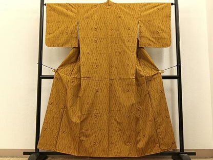 平和屋着物■黄八丈　紬　琉球絣文様　反端付き　正絹　逸品　未使用　BAAY3931hj