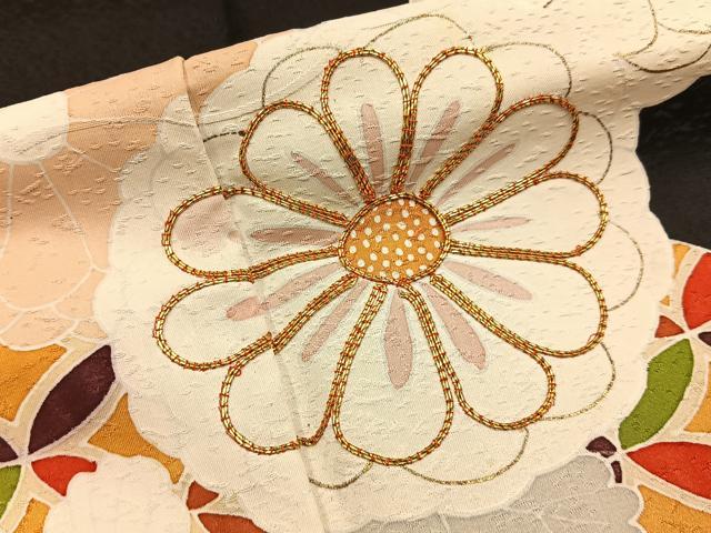平和屋着物■訪問着　駒刺繍　七宝菊文　黒地　金彩　正絹　逸品　BAAY3934hj