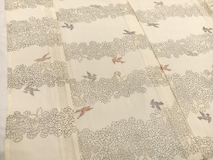 平和屋着物＊夏物　小紋　絽　手描き　飛鳥花蝶文　金彩　正絹　逸品　BAAY4182hv