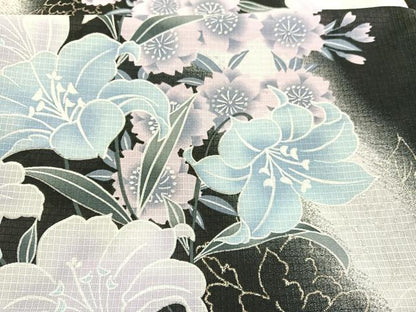 平和屋着物＊夏物　小紋　紅梅織　百合花文　暈し染め　黒地　銀彩　洗える着物　BAAY4348hv