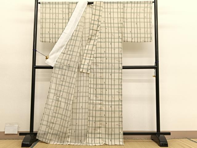 平和屋着物＊夏物　小紋　紗　琉球絣文様　洗える着物　BAAY4356hv