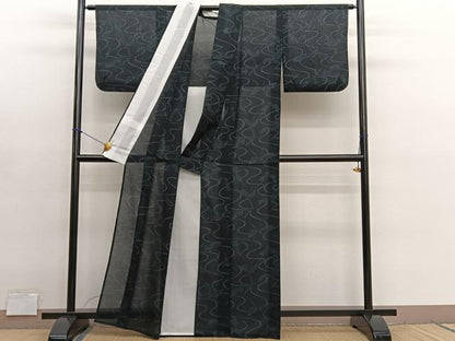 平和屋着物＊夏物　小紋　紗　流水舞蝶文　黒地　洗える着物　BAAY4376hv