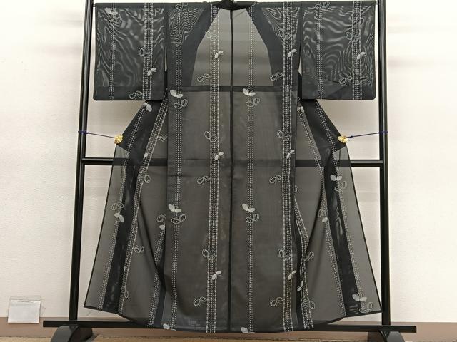 平和屋着物＊夏物　小紋　絽　舞蝶文　黒地　洗える着物　BAAY4456hv