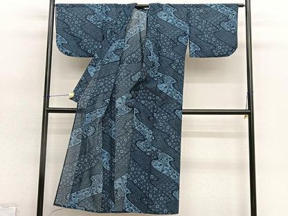 平和屋着物＊夏物　小紋　紗　藍　型染め　流水有職花文　洗える着物　BAAY4465hv