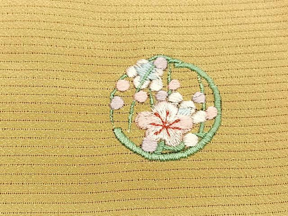 平和屋着物＊夏物　色無地　絽縮緬　玉蜀黍色　ワンポイント：花丸文　洗える着物　未使用　BAAY4469hv