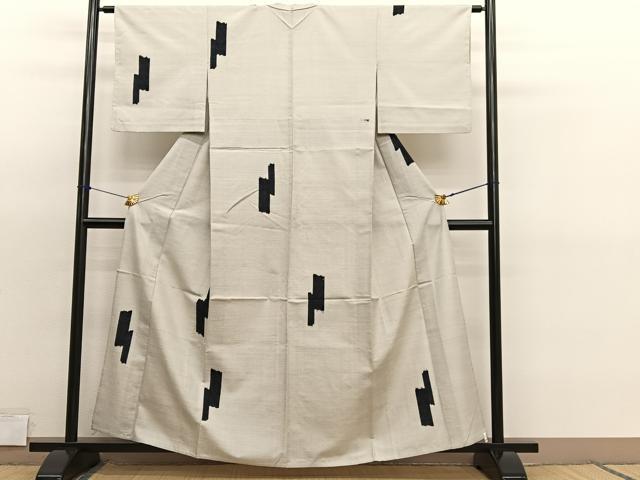 平和屋着物▽上質な紬　単衣　絣文様　正絹　逸品　BAAY4544hv