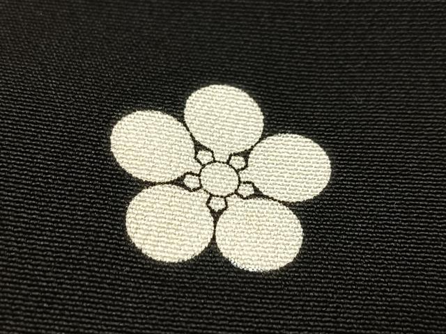 平和屋着物■豪華黒留袖　駒刺繍　立波草花文　金銀彩　正絹　逸品　BAAY5511yc
