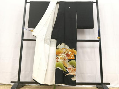 平和屋着物■豪華黒留袖　駒刺繍　尾長鳥地紙花文　金銀彩　正絹　逸品　BAAY5576yc