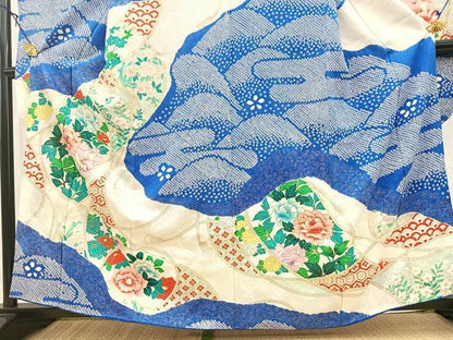 平和屋着物■豪華振袖　絞り　駒刺繍　重ね山花文　金彩　正絹　逸品　BAAY5596yc