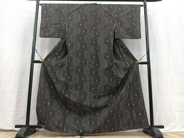 平和屋着物■本場大島紬　亀甲文　正絹　逸品　BAAY5607yc