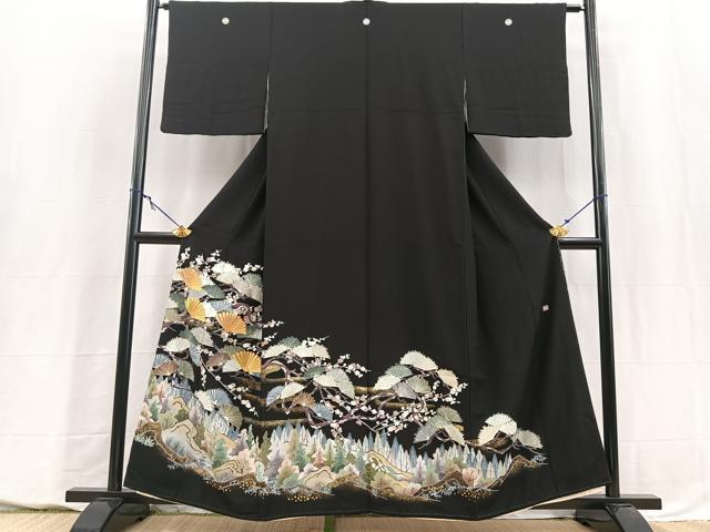 平和屋着物■豪華黒留袖　作家物　駒刺繍　風景松文　正絹　逸品　BAAY5615yc