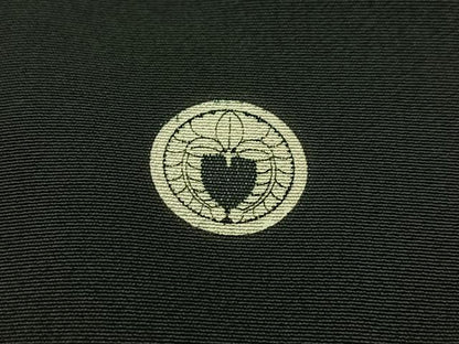 平和屋着物■豪華黒留袖　駒刺繍　萬寿染　飛鶴熨斗花文　金銀彩　正絹　逸品　BAAY5619yc