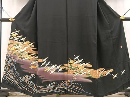 平和屋着物■豪華黒留袖　駒刺繍　萬寿染　飛鶴浜松文　金彩　正絹　逸品　BAAY5623yc