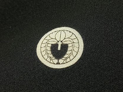 平和屋着物■豪華黒留袖　駒刺繍　萬寿染　飛鶴浜松文　金彩　正絹　逸品　BAAY5623yc