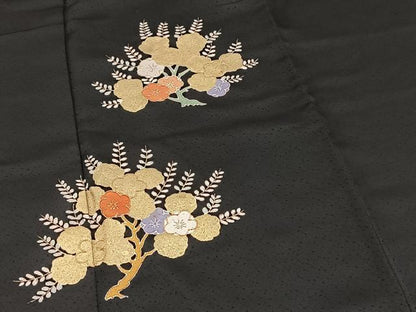 平和屋着物■訪問着　駒刺繍　梅　黒地　金彩　三越扱い　正絹　逸品　BAAY5666yc