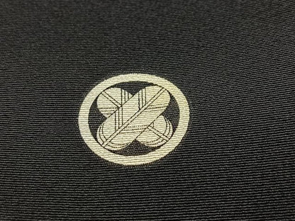 平和屋着物■豪華黒留袖　作家物　駒刺繍　飛鶴松文　金彩　正絹　逸品　BAAY5675yc