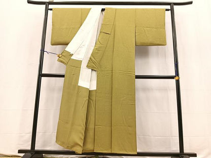 平和屋着物■上質な色無地　紋意匠　青朽葉色　正絹　逸品　BAAY5748yc