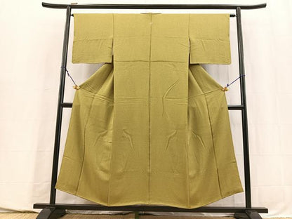 平和屋着物■上質な色無地　紋意匠　青朽葉色　正絹　逸品　BAAY5748yc
