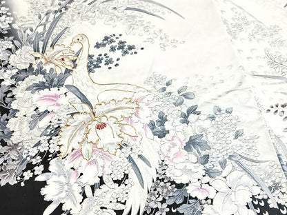 平和屋着物●豪華振袖　駒刺繍　孔雀花文　暈し染め　黒地　銀彩　正絹　逸品　BAAY5816yc