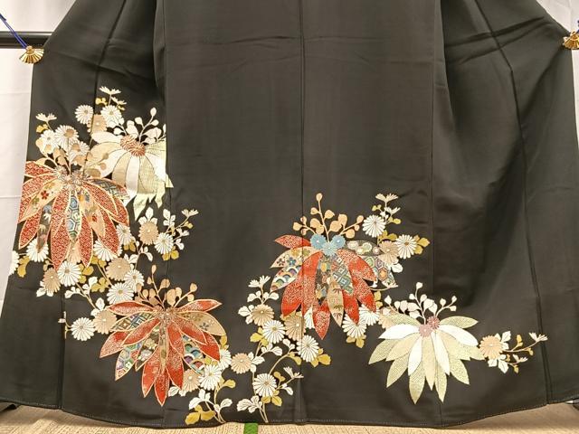平和屋着物■豪華黒留袖　駒刺繍　草花文　金彩　正絹　逸品　BAAY5826yc