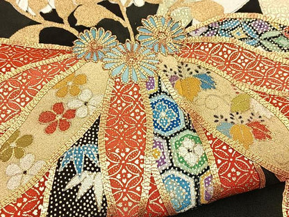 平和屋着物■豪華黒留袖　駒刺繍　草花文　金彩　正絹　逸品　BAAY5826yc