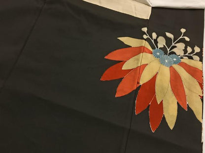 平和屋着物■豪華黒留袖　駒刺繍　草花文　金彩　正絹　逸品　BAAY5826yc