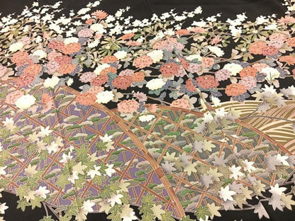 平和屋着物●豪華黒留袖　友禅　作家物　立波花文　正絹　逸品　BAAY5921yc