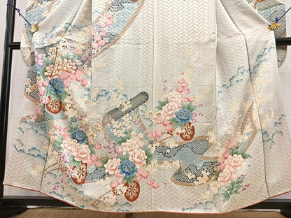 平和屋着物■豪華振袖　駒刺繍　絵巻花車文　金彩　正絹　逸品　BAAY5930yc