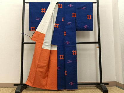 平和屋着物■上質な紬　琉球絣文様　正絹　逸品　未使用　BAAY6041hj