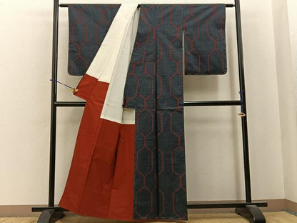 平和屋着物■本場大島紬　7マルキ　亀甲文様　正絹　逸品　未使用　BAAY6042hj