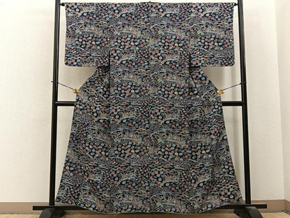 平和屋着物■上質な小紋　型染め　流水草花文　濃紺地　正絹　逸品　BAAY6069hj