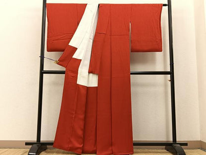 平和屋着物●ファッションデザイナー　HIROKO KOSHINO　コシノヒロコ監修　色無地　茜色　正絹　逸品　BAAY6093hj