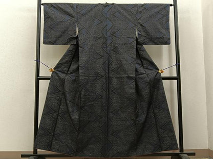 平和屋着物■本場大島紬　菊唐草文　正絹　逸品　BAAY6120hj