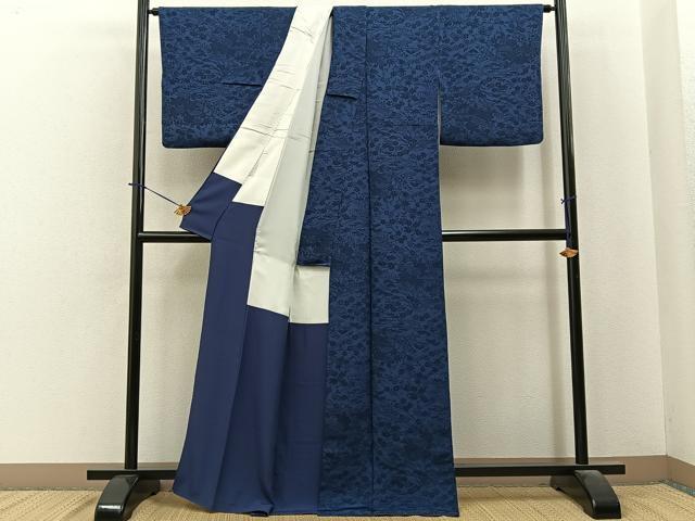 平和屋着物●上質な小紋　藍　型染め　松竹梅　流水花文　正絹　逸品　BAAY6136hj