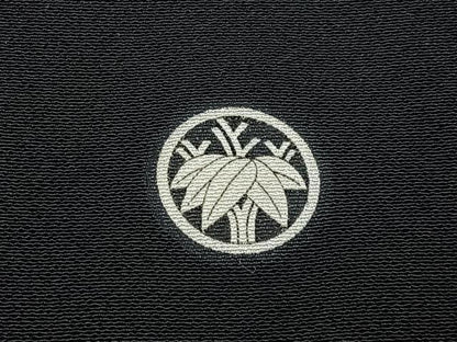 平和屋着物■豪華黒留袖　刺繍　飛鶴鏡裏花文　銀彩　正絹　逸品　BAAY6303hj
